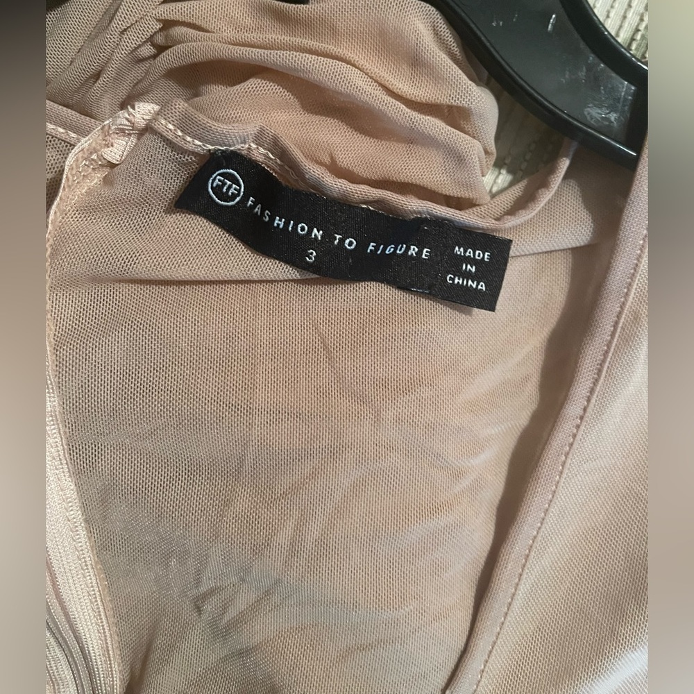 Fashion to Figure Blush Ruched Dress - Picture 3 of 9